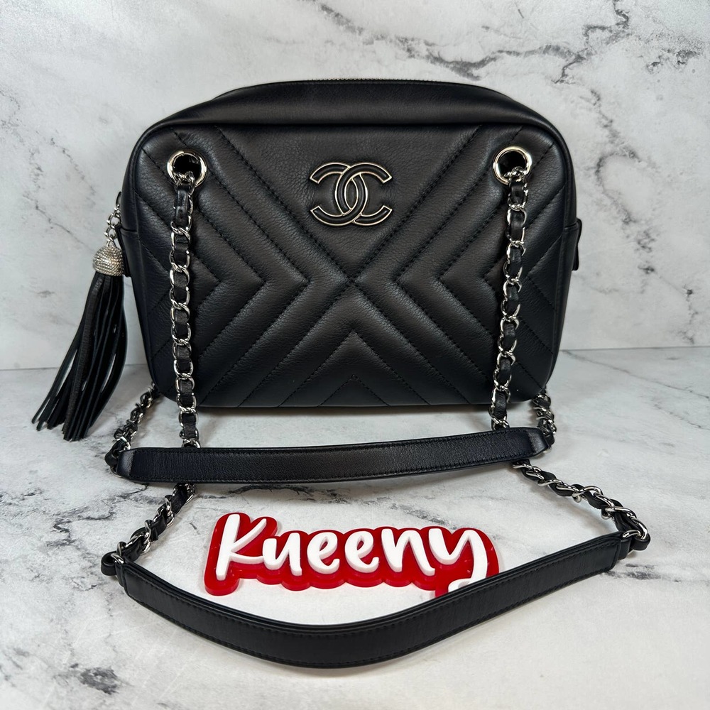 Chanel Chevron Camera Case Bag CC Black Diagonal Shoulder Purse Handbag Silver - Picture 2 of 16
